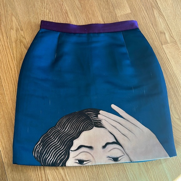 Caterina Gatta designer short skirt - Picture 3 of 9